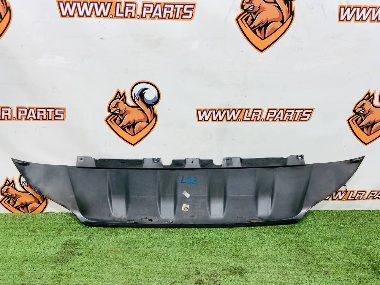 LR133276 Tow Hook Cover 2019- Land Rover Discovery Sport L550 (2015-) Used cost 100 € in stock 1 pcs.