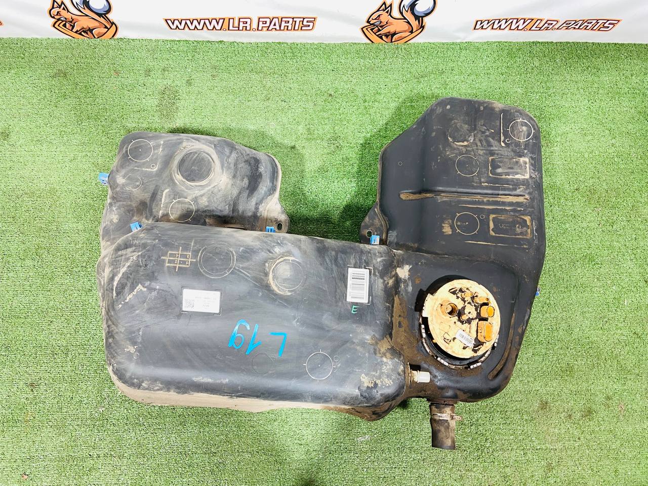 LR136781 Fuel tank Land Rover Discovery 5 Used cost 280 € in stock 1 pcs.