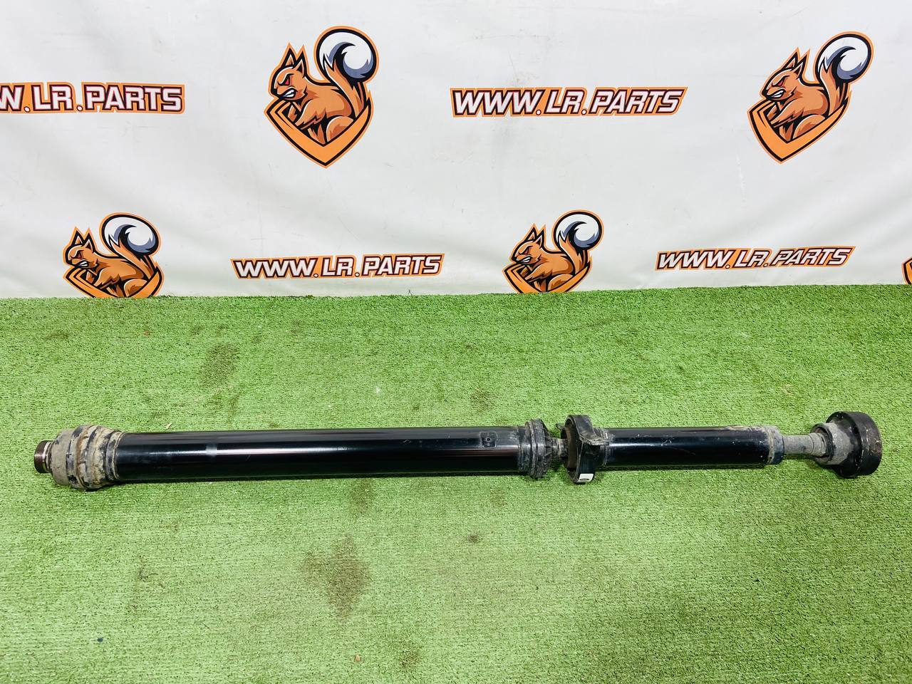 LR142250 Cardan shaft rear Land Rover Discovery 5 L462 (2017-) Used cost € in stock 1 pcs.