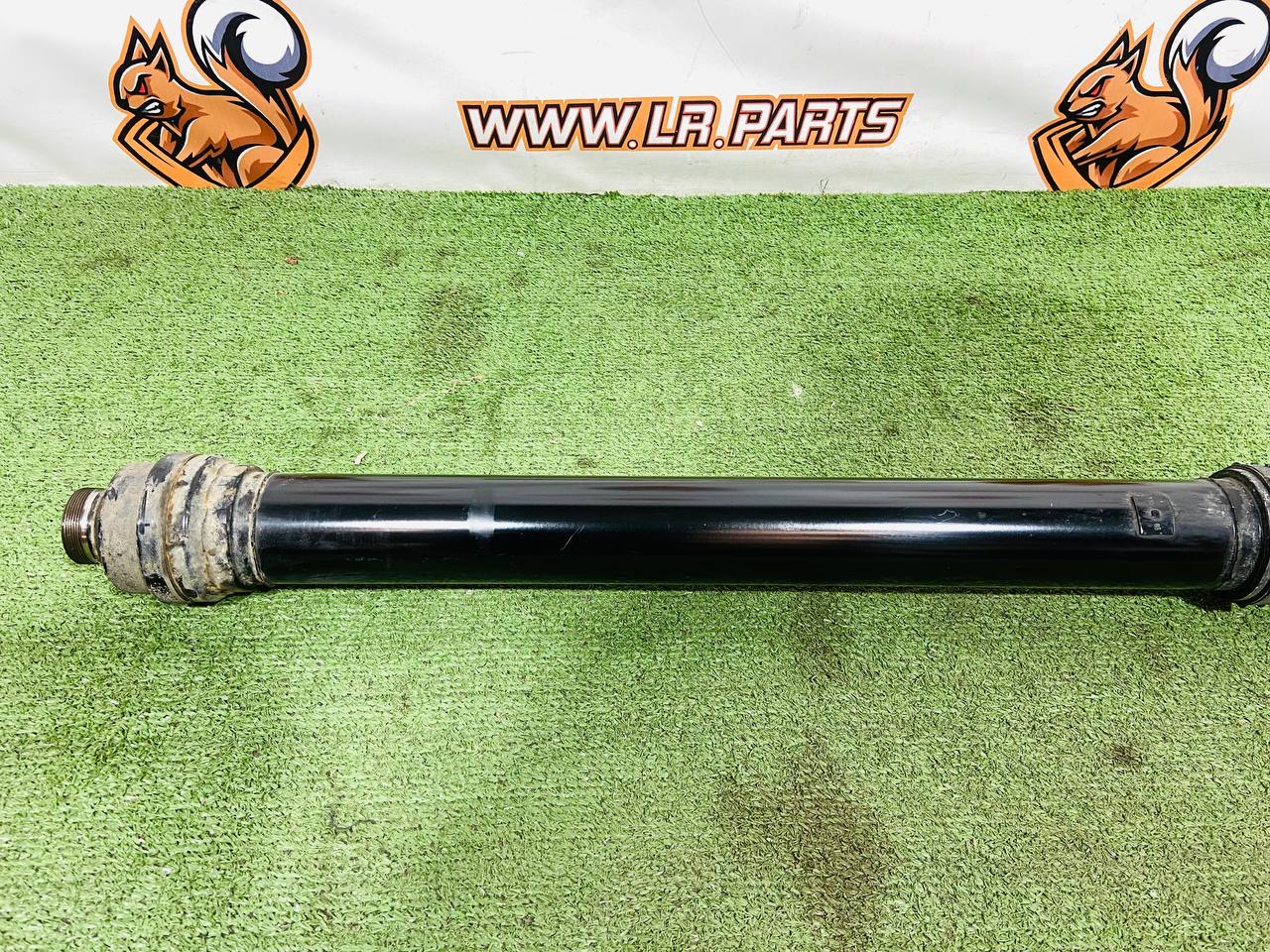 LR142250 Cardan shaft rear Land Rover Discovery 5 L462 (2017-) Used cost € in stock 1 pcs.