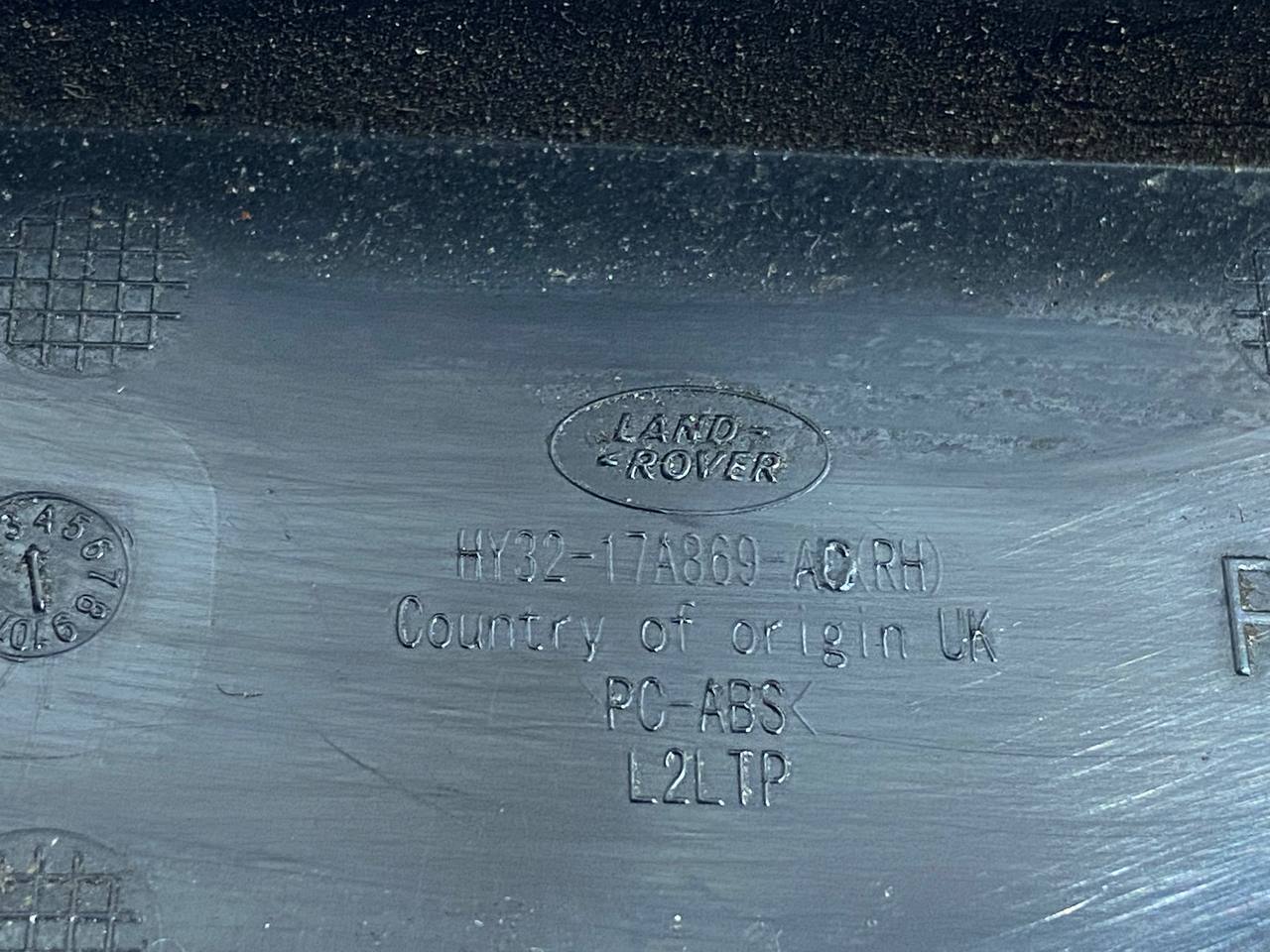 LR146328 Bumper mounting bracket right LAND ROVER DISCOVERY 5 (L462) Used cost 16 € in stock 1 pcs.