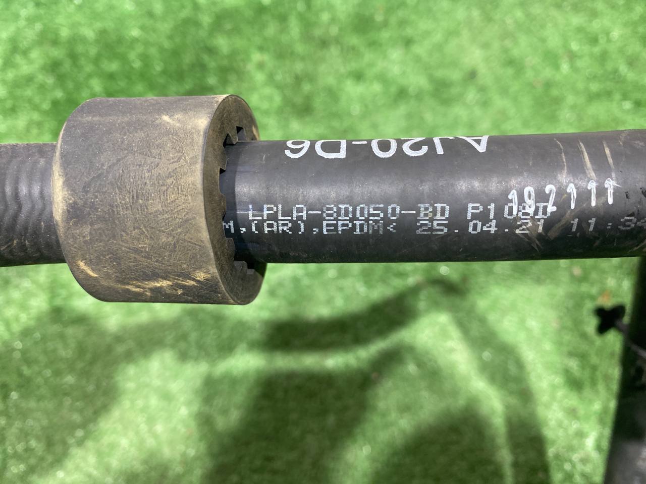 LR146748 Cooling system nozzle 3.0D ingenium Range Rover Sport L494 (2014-2022) Used cost 20 € in stock 1 pcs.