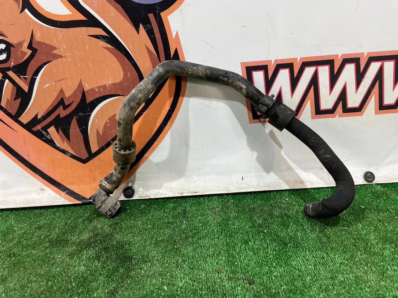 LR146748 Cooling system nozzle 3.0D ingenium Range Rover Sport L494 (2014-2022) Used cost 20 € in stock 1 pcs.