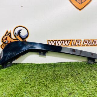 LR148864 Rear Right Door Molding Used Land Rover Discovery 5 L462 (2017-) cost 29,58 € in stock 1 pcs.