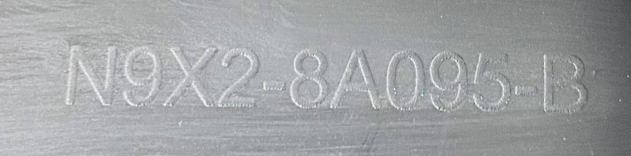 LR168396 Ventilation deflector of the central radiator Range Rover Sport L461 (2023-) Used cost 150 € in stock 2 pcs.