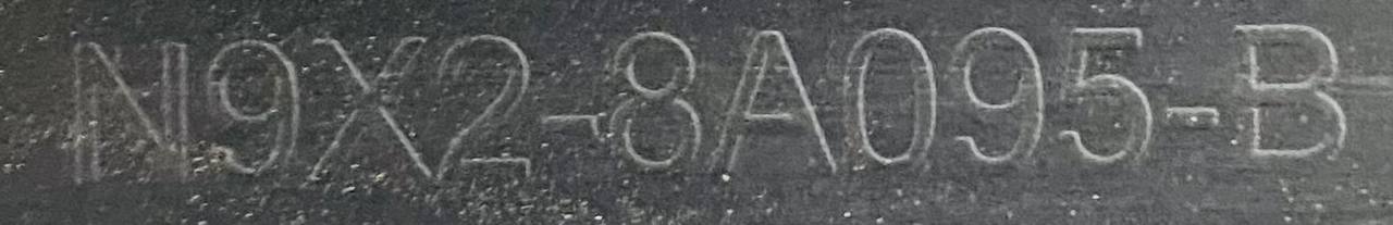 LR168396 Ventilation deflector of the central radiator Range Rover Sport L461 (2023-) Used cost 150 € in stock 2 pcs.