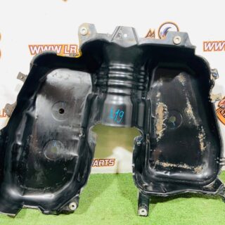 LR173146 Protection of the Land Rover Discovery 5 L462 (2017-) fuel tank Used cost € in stock 1 pcs.