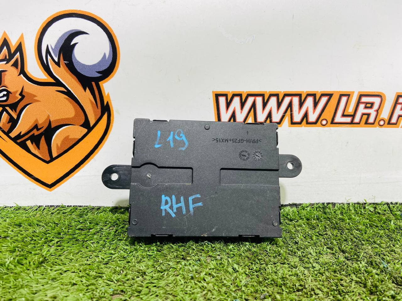 LR174684 Driver's Door Control Unit for Land Rover Discovery 5 L462 (2017-) Used cost € in stock 1 pcs.