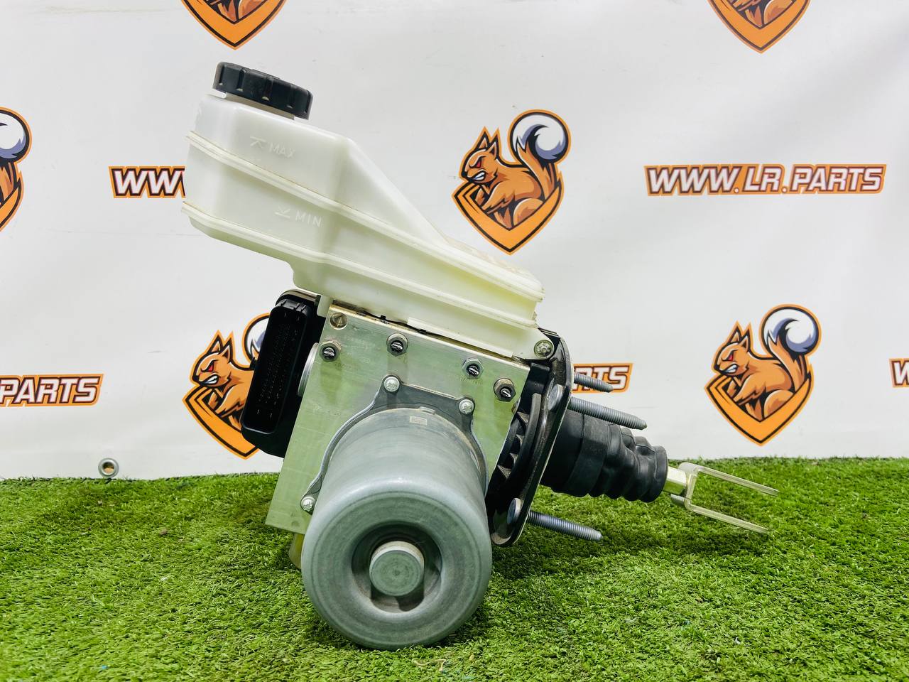 LR181680 ABS Block 2021- Land Rover Discovery 5 L462 (2017-) Used cost € in stock 1 pcs.