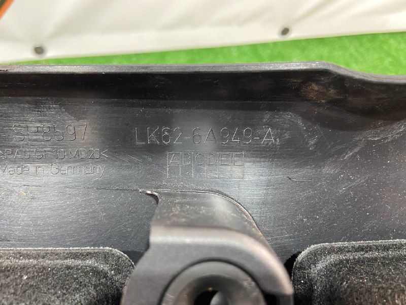 116123456 Decorative engine trim 3.0 TDI Range Rover Sport L494 (2014-2022) Used cost 100 € in stock 4 pcs.