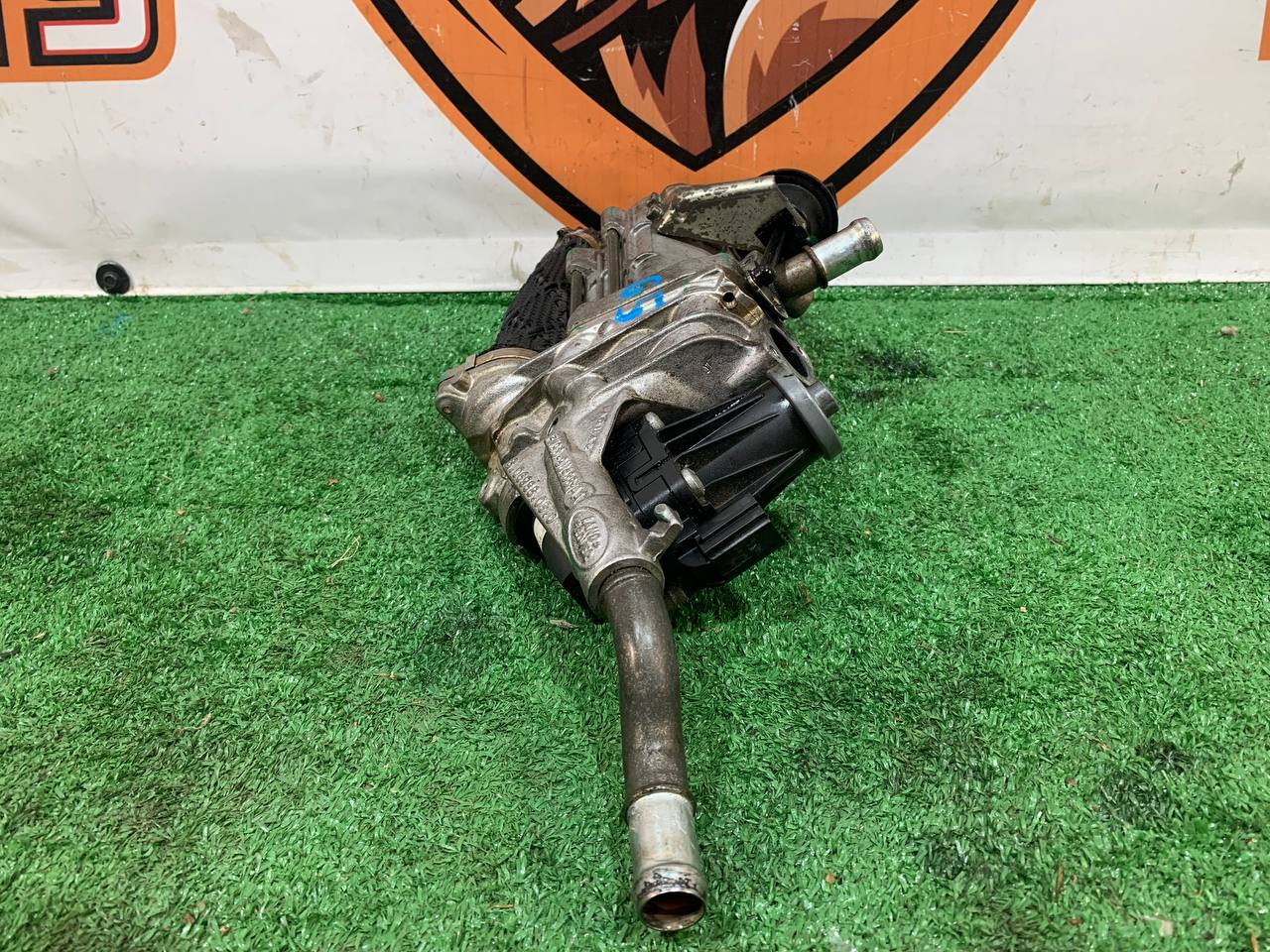 LR063122 Valve EGR right 3.0 TD Range Rover Sport L494 Used cost 150 € in stock 1 pcs.