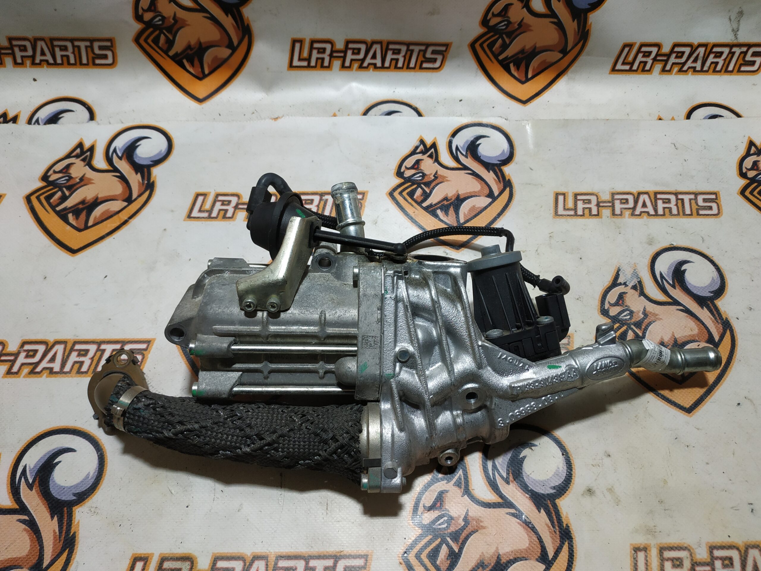 LR063122 Valve EGR right 3.0 TD Range Rover Sport L494 Used cost 150 € in stock 1 pcs.