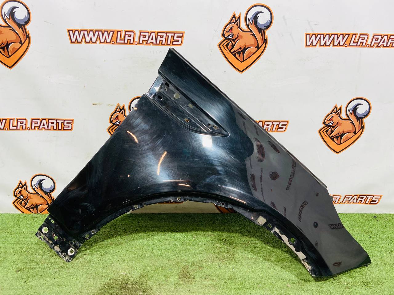 LR080199 Front right wing LAND ROVER DISCOVERY 5 Used - Image 28