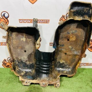 LR082727 Protection fuel tank Land Rover Discovery 5 L462 (2017-) Used cost  € in stock 1 pcs.