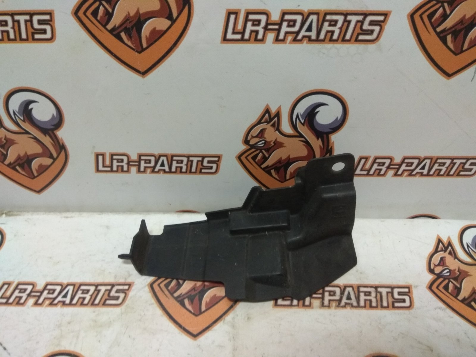 LR082867 Ventilation deflector left Land Rover Discovery 5 L462 (2017-) used - Image 18