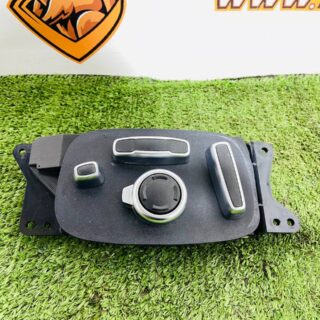 LR112917 Right Range Rover Velar L560 (2018-) Used Electric Seat Adjustment Switch cost 120 € in stock 1 pcs.