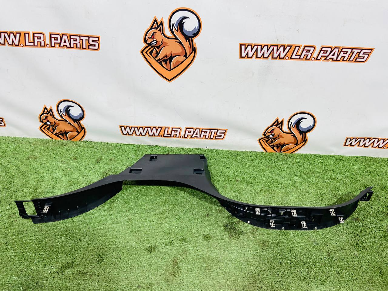 LR151160 Right rear footstep protection plate for Range Rover Sport L461 (2023-) Used cost 120 € in stock 1 pcs.