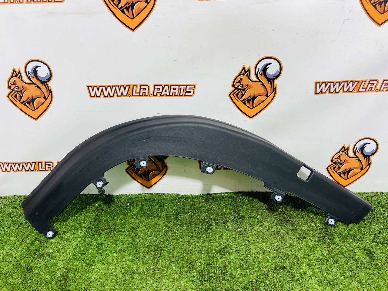 LR151526 Interior trim molding of the front left door for Range Rover L460 (2023-) Used cost 80 € in stock 2 pcs.