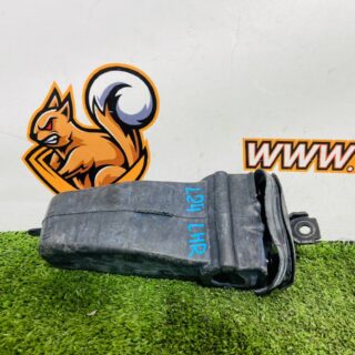 LR151659 Front door opening limiter for Range Rover Sport L461 (2023-) Used cost  € in stock 1 pcs.