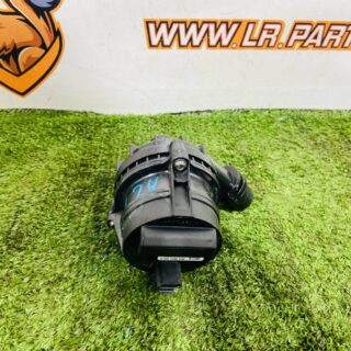 LR151916 Water pump for Range Rover Sport L461 heater (2023-) Used cost  € in stock 1 pcs.