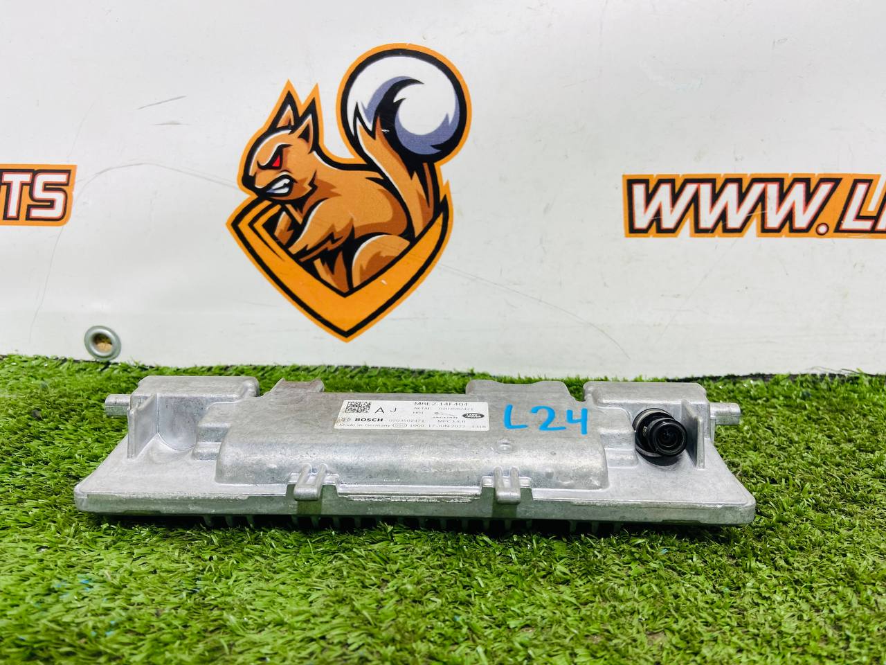 LR152352 Front camera under the windshield for Range Rover L460 (2023-) Used cost 550 € in stock 2 pcs.