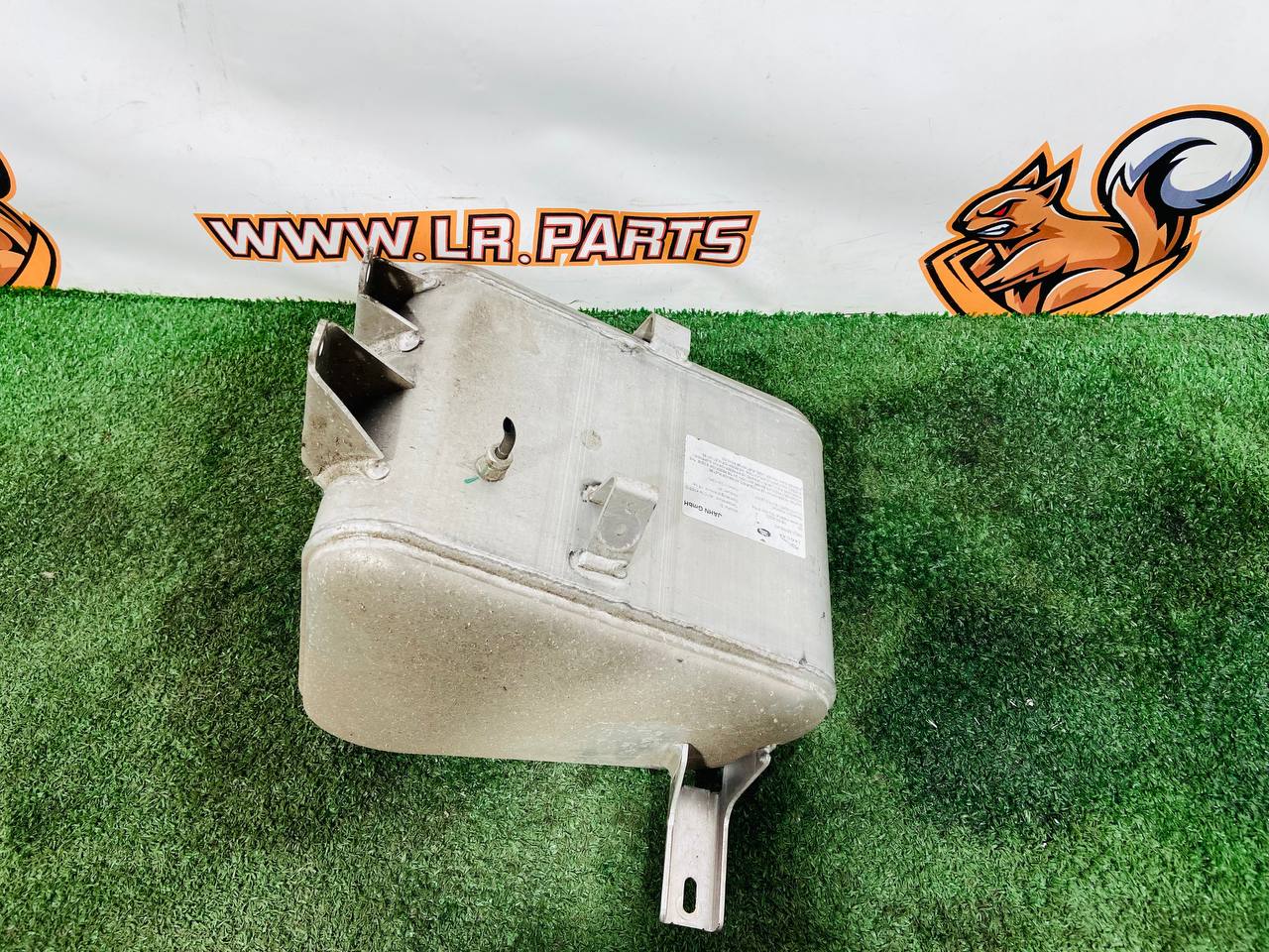 LR153319 Right air suspension tank Range Rover Sport L461 (2023-) Used cost 200 € in stock 2 pcs.