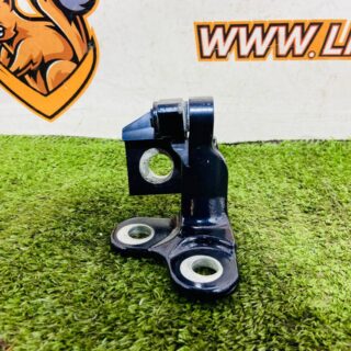 LR157459 Upper left rear door hinge Range Rover Sport L461 (2023-) Used cost € in stock 1 pcs.