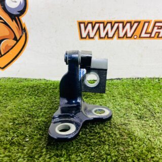 LR157460 Front right lower door hinge for Range Rover Sport L461 (2023-) Used cost € in stock 1 pcs.