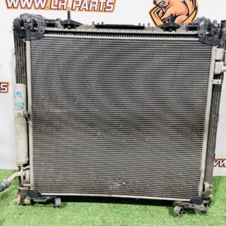 LR162130 Radiator Cassette 3.0 D Land Rover Discovery 5 L462 (2017-) Used cost  € in stock 1 pcs.