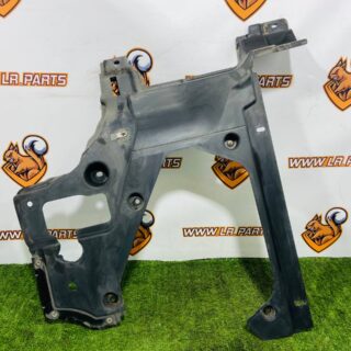 LR165463 Battery Protection PHEV Right Range Rover Sport L461 (2023-) Used cost 90 € in stock 1 pcs.