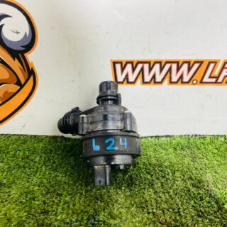 LR165568 Water pump for Range Rover Sport L461 (2023-) Used cost  € in stock 1 pcs.