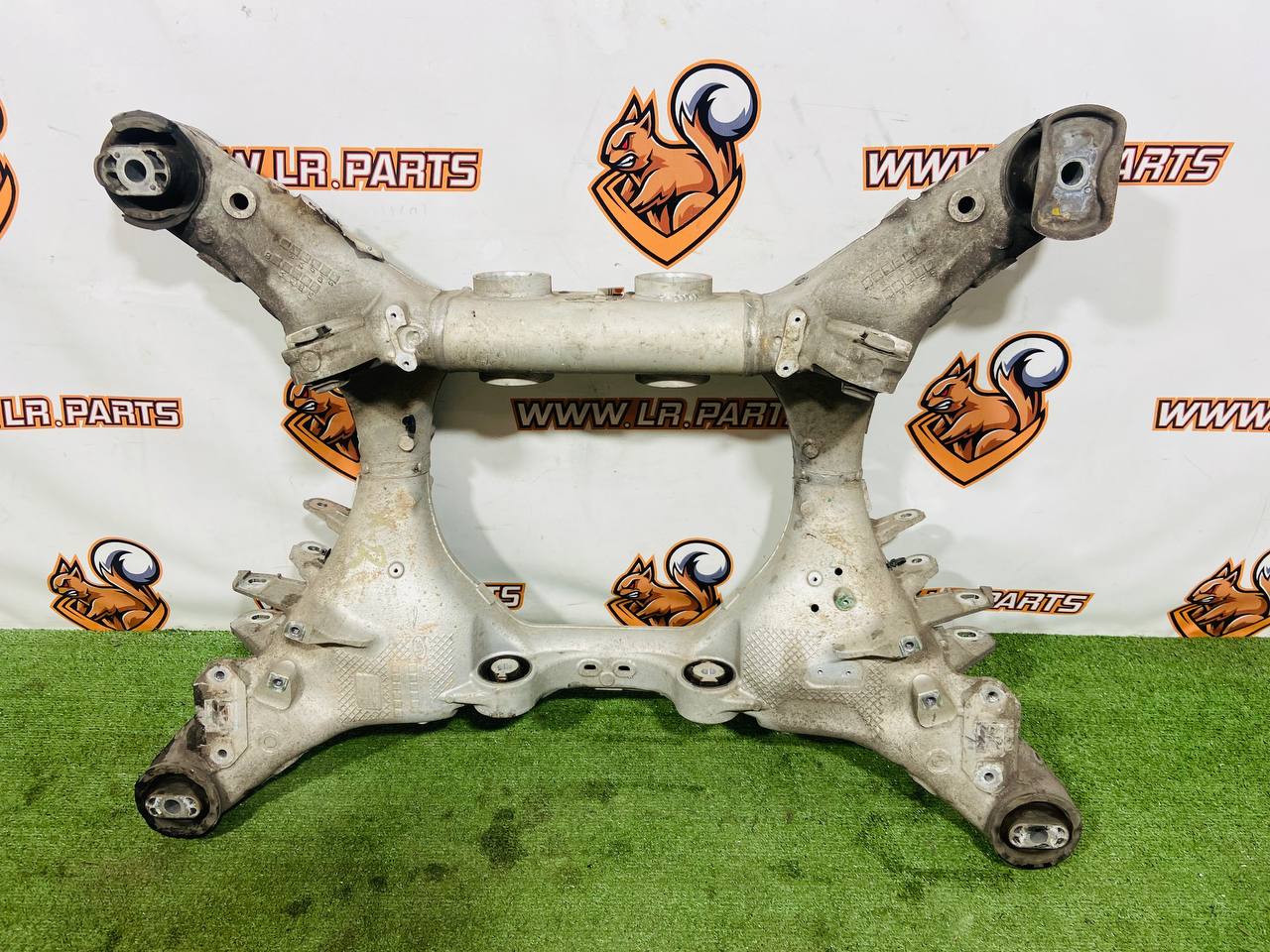 LR167481 Rear suspension crossbeam (without steering rack) Range Rover Sport L461 (2023-) used cost 1 400 € in stock 2 pcs.