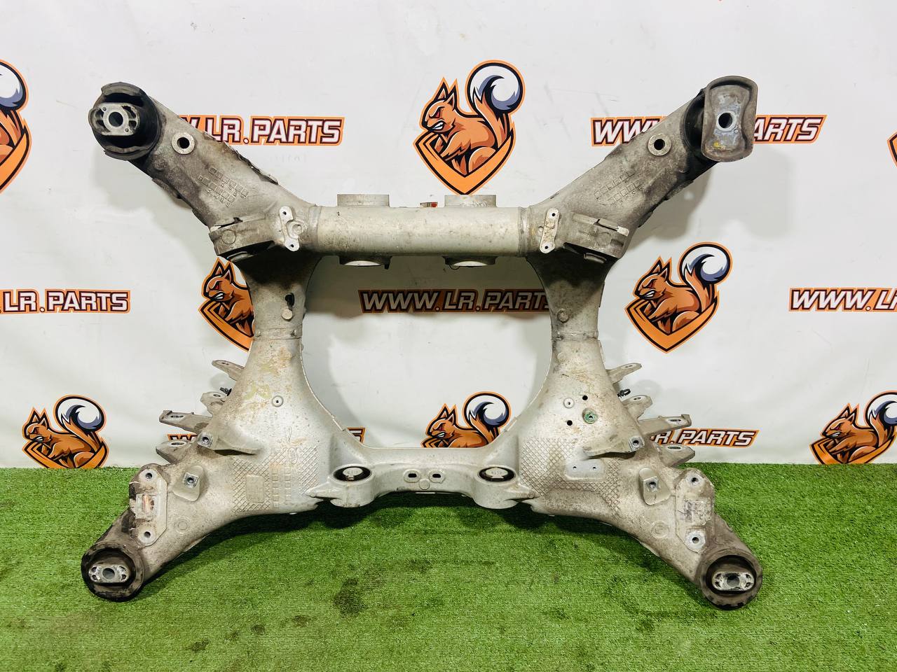 LR167481 Rear suspension crossbeam (without steering rack) Range Rover Sport L461 (2023-) used cost 1 400 € in stock 2 pcs.