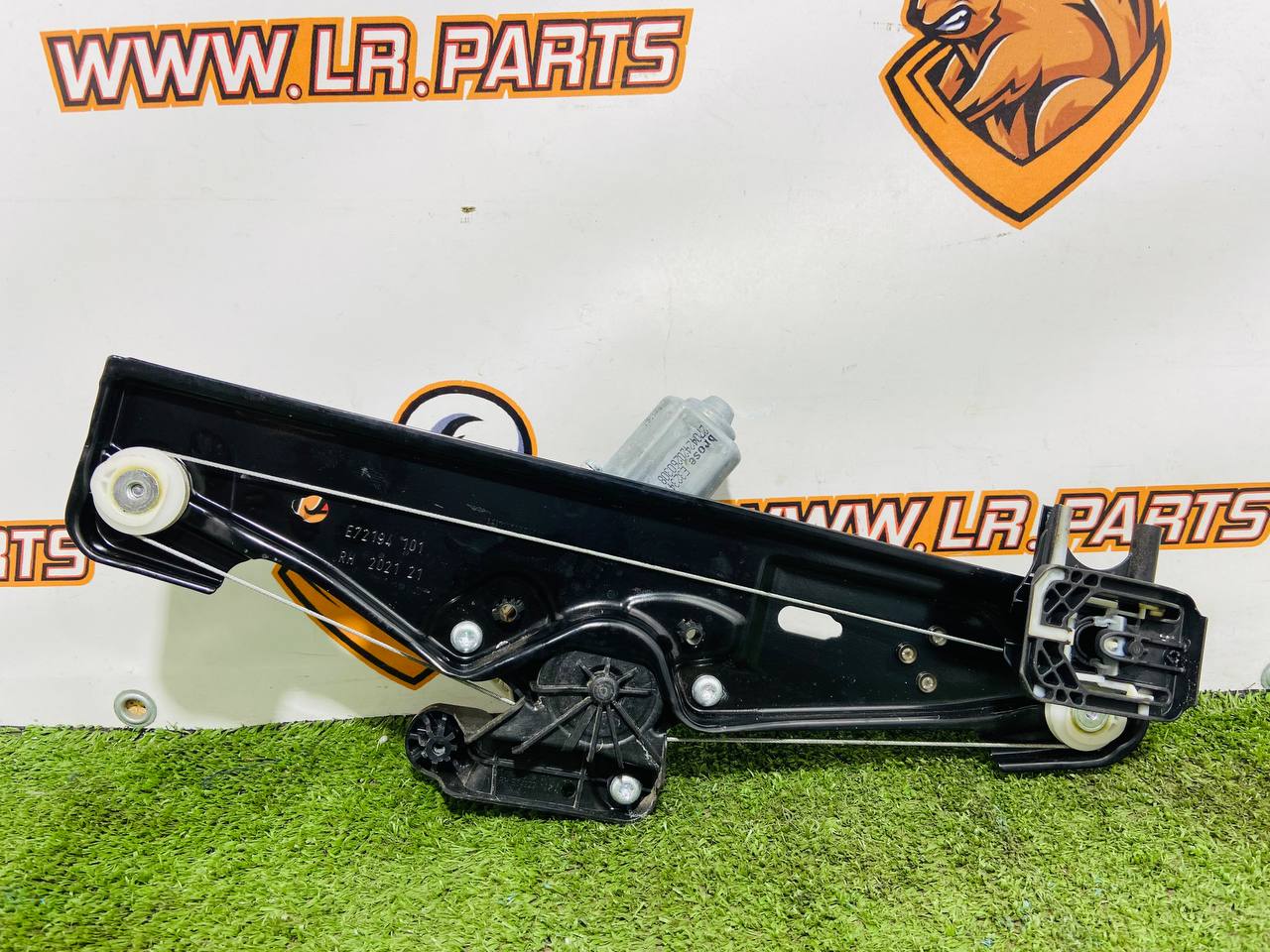 LR168745 Rear right electric window regulator. Range Rover Sport L461 (2023-) Used cost 235 € in stock 3 pcs.