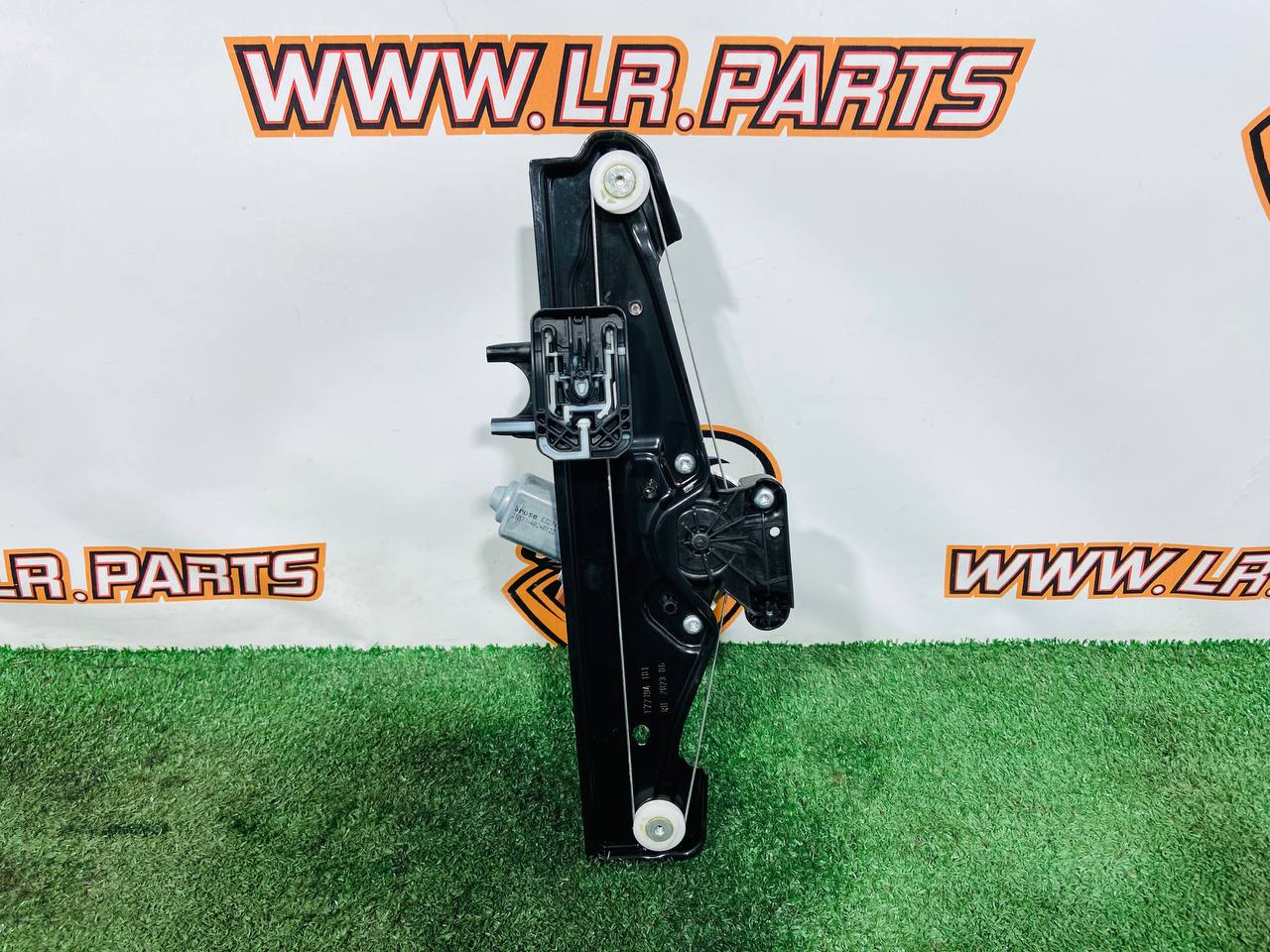 LR168745 Rear right electric window regulator. Range Rover Sport L461 (2023-) Used cost 235 € in stock 3 pcs.