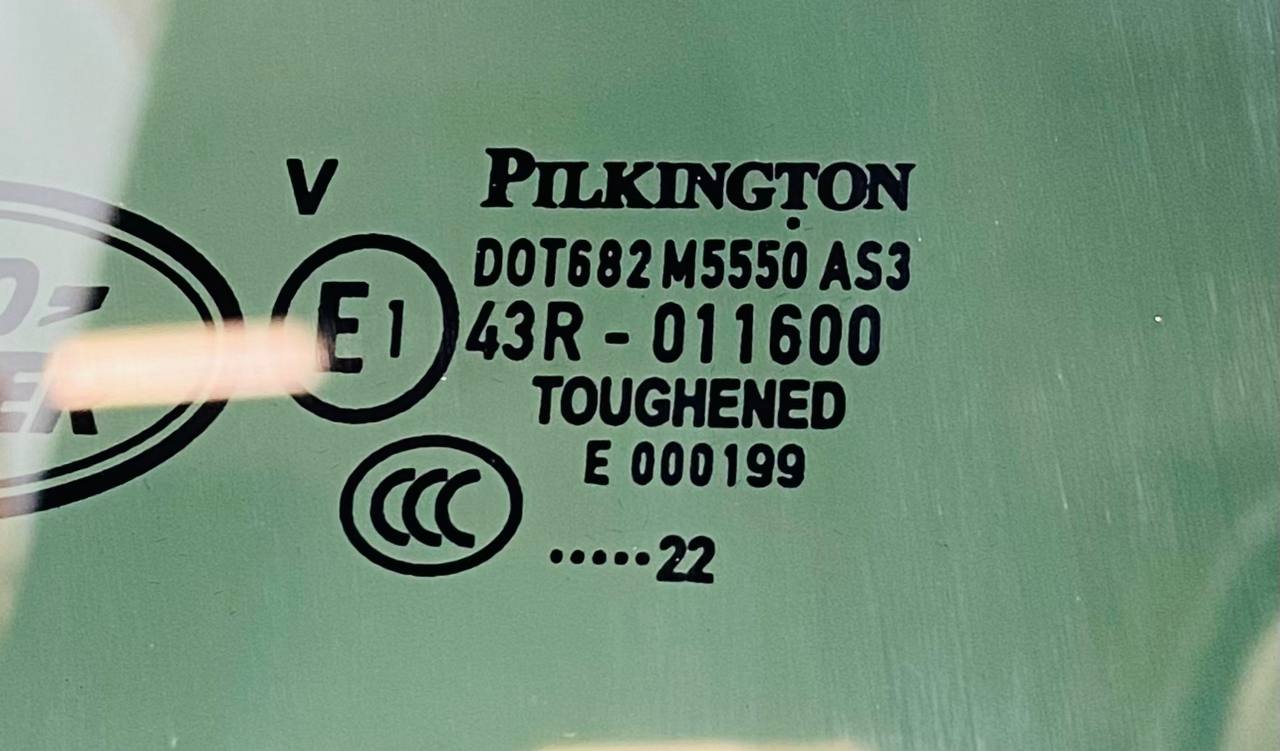 LR168760 Rear right door glass for Range Rover Sport L461 (2023-) Used cost 175 € in stock 2 pcs.