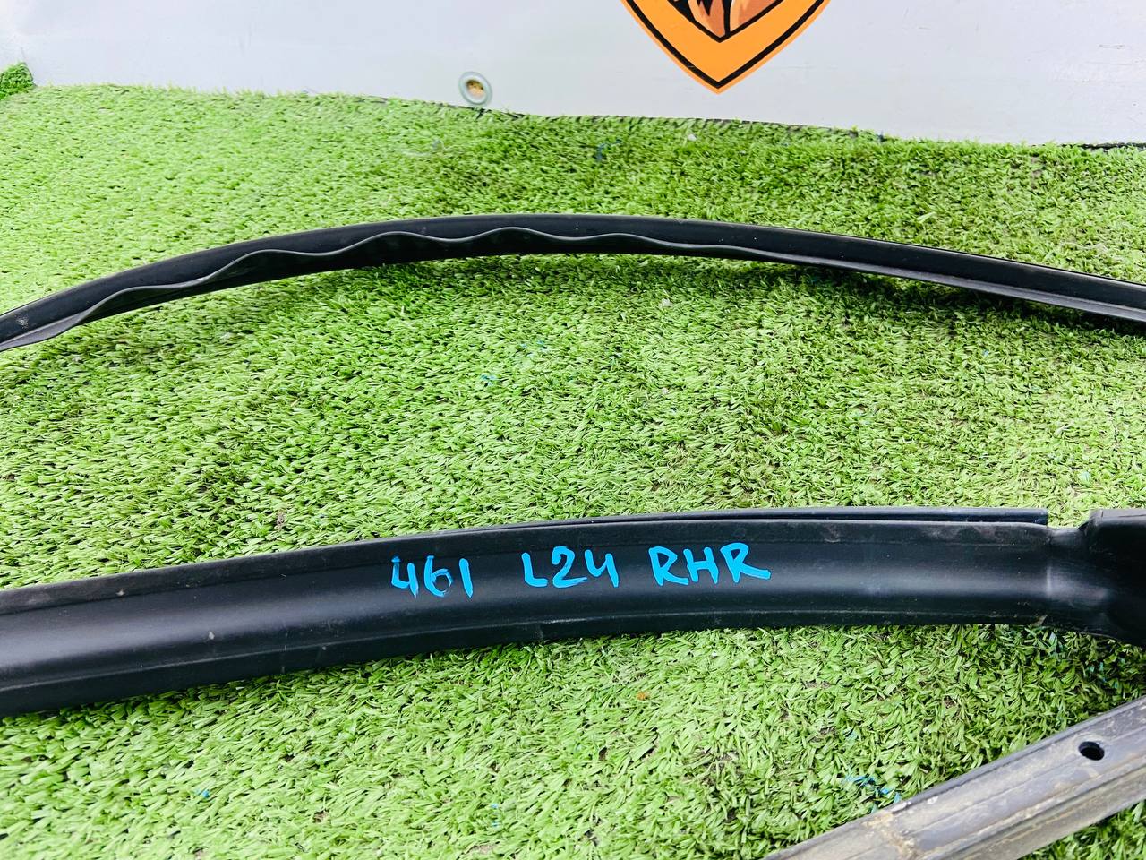 LR168777 Rear right door seal for Range Rover Sport L461 (2023-) Used cost € in stock 1 pcs.