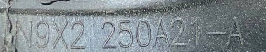 LR168778 Rear left door seal for Range Rover Sport L461 (2023-) Used cost € in stock 1 pcs.