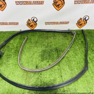 LR168919 Seal for the front left door of Range Rover Sport L461 (2023-) Used cost € in stock 1 pcs.