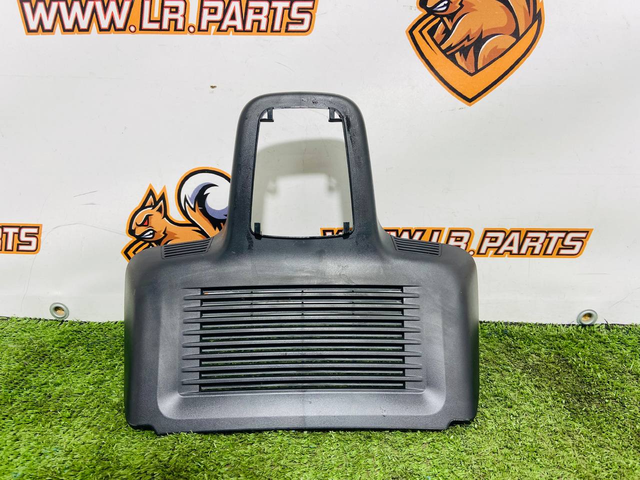 LR168927 Cover for the interior mirror of Range Rover Sport L461 (2023-) Used cost € in stock 1 pcs.