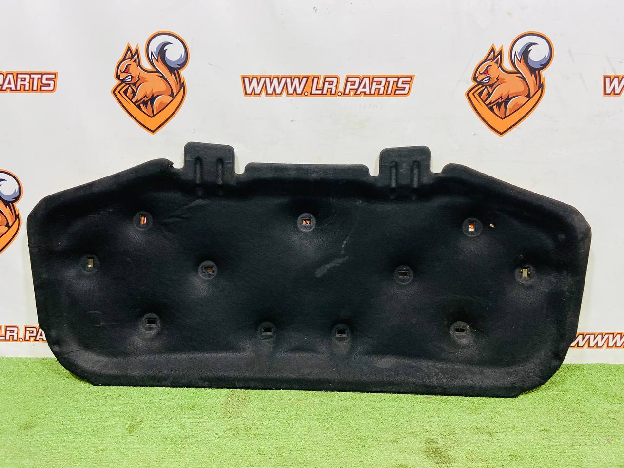 LR169144 Hood Noise Insulation for Range Rover Sport L461 (2023-) Used cost € in stock 1 pcs.