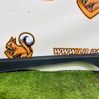 LR169782 Finishing element of the rear right door Range Rover Sport L461 (2023-) Used cost  € in stock 1 pcs.