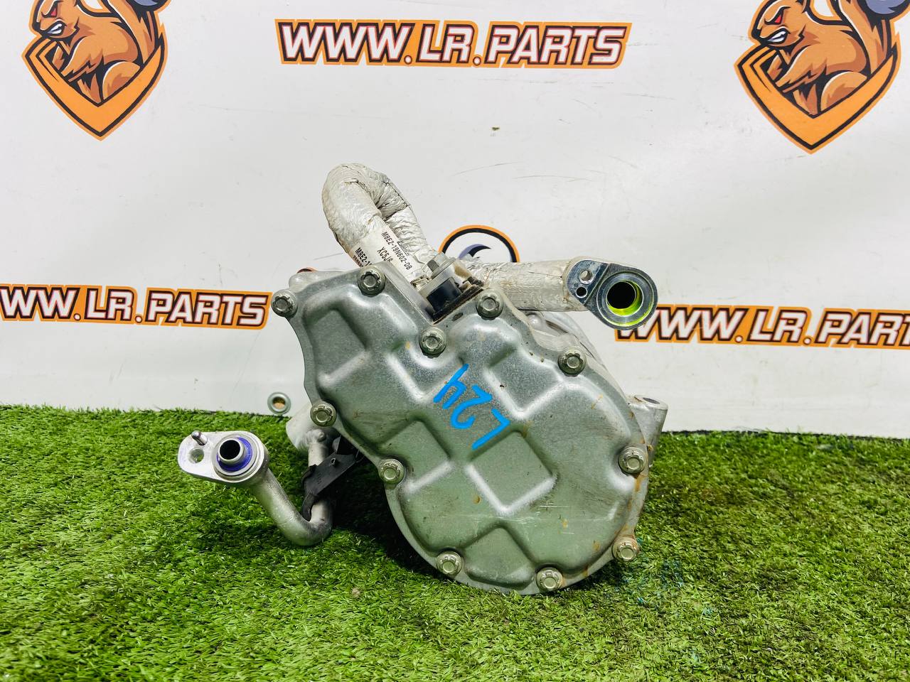 LR172658 Air Conditioner Compressor Range Rover Sport L461 (2023-) Used cost € in stock 1 pcs.