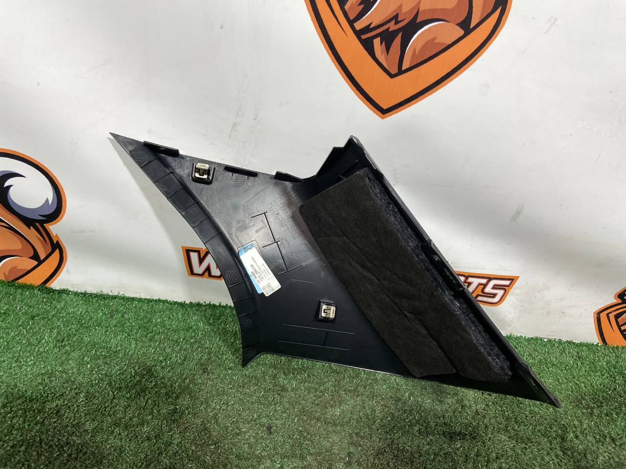 LR177972 Left Rear Pillar Trim Range Rover Sport L461 (2023-) Used cost € in stock 2 pcs.