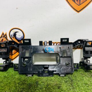 LR178177 Monitor bracket for Range Rover Sport L461 (2023-) Used cost  € in stock 1 pcs.