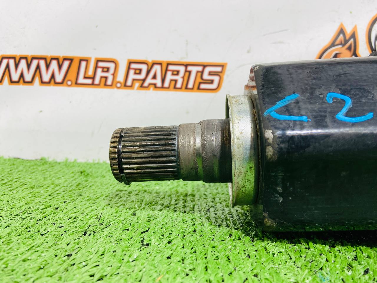 LR180070 Front axle shaft 2.0TD left Land Rover Discovery Sport L550 (2015-) USED - Image 12