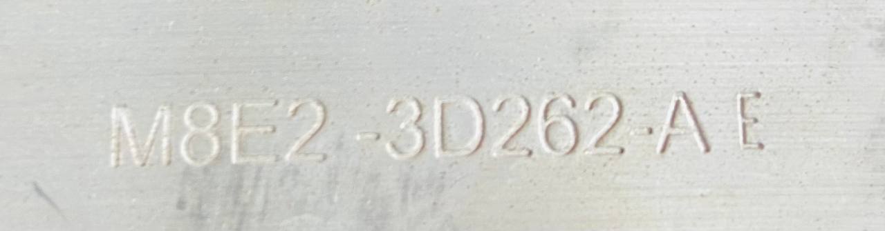 LR181518 Suspension strut Range Rover L460 (2023-) Used cost 350 € in stock 1 pcs.