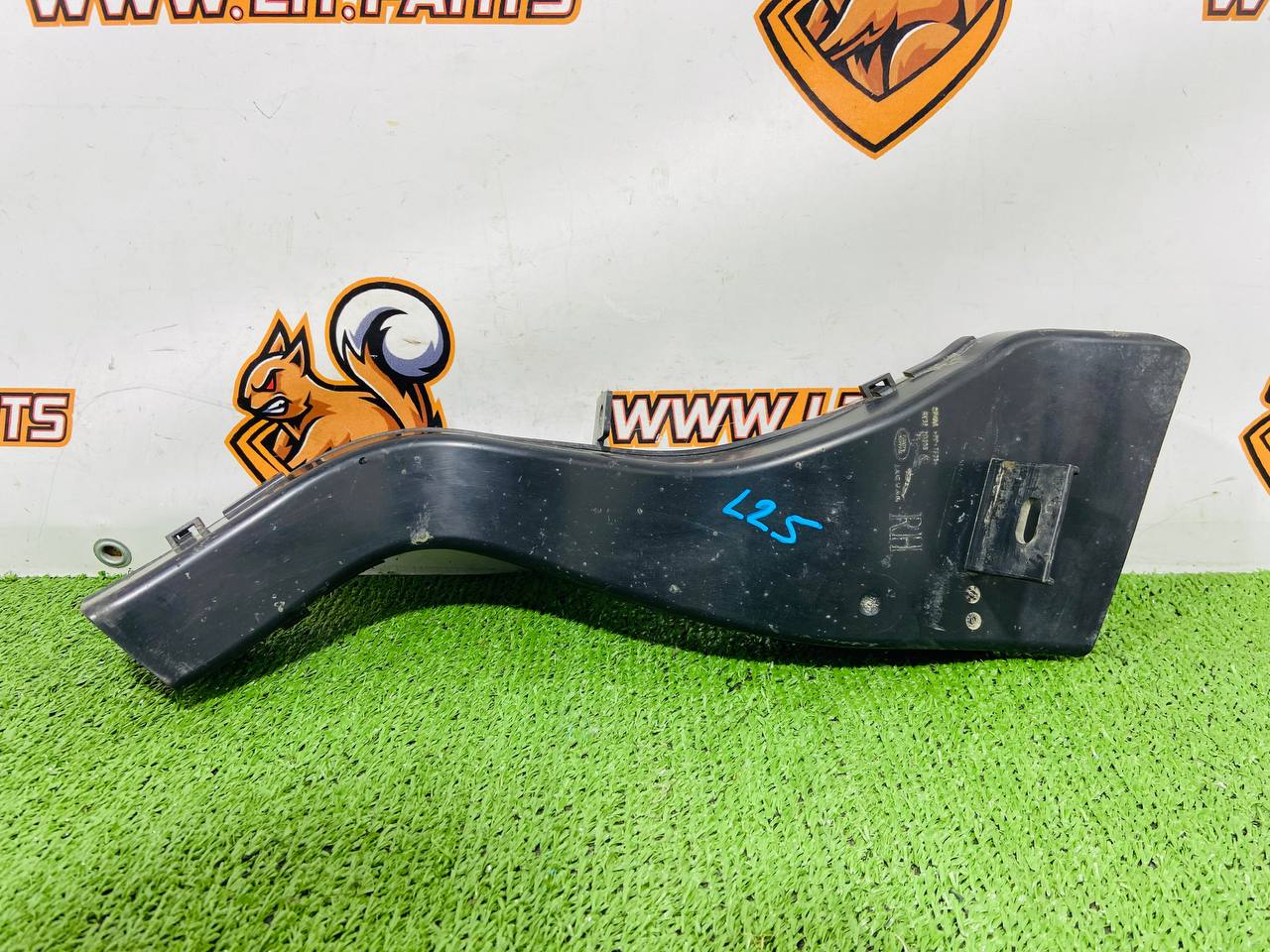 LR083227 Brake cooling deflector right Land Rover Discovery 5 Used - Image 20