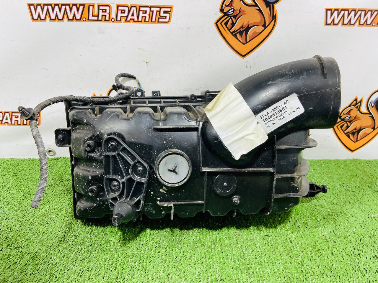 LR095546 Air filter housing left 3.0TD 2.0TD Range Rover Sport L494 Used - Image 33