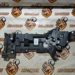LR116997 Bumper mounting bracket right LAND ROVER DISCOVERY 5 Used cost 27 € in stock 1 pcs.